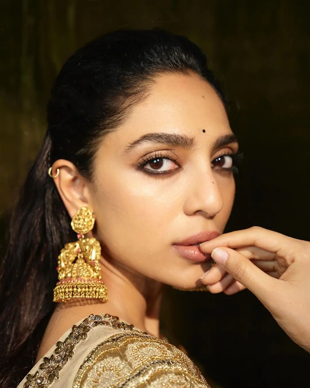 Sobhita Dhulipala Wearing Beautiful Earrings Jewellery Orange Saree Blouse